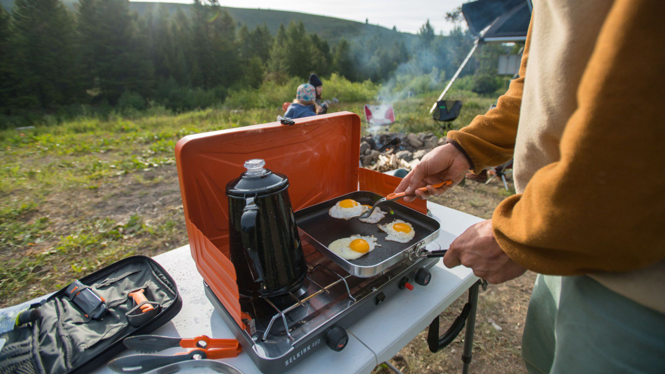 Essential Gear for Truck Camping: The Ultimate Guide 9 image